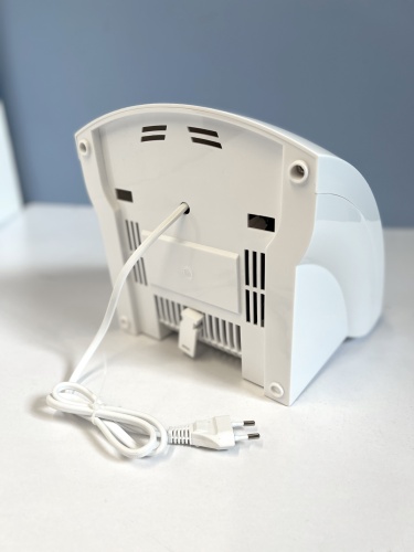 Электросушитель для рук VIENTA белый, 1,8 кВт  22х21х24